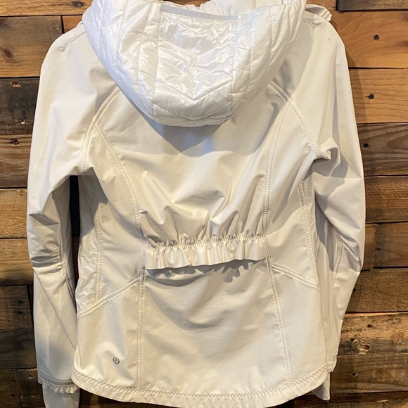 Lululemon jacket - Picture 2 of 5